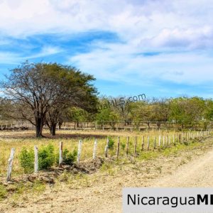 1 Block to Ocean 3.5 acres Lots 5 & 6 Prado de la Bahia Ostional