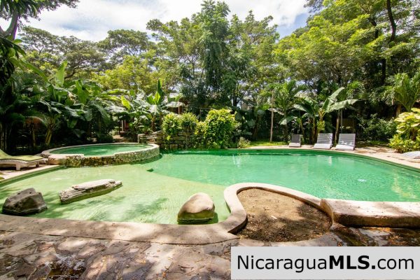 Beach House Walking Distance to Ocean at Hacienda Iguana