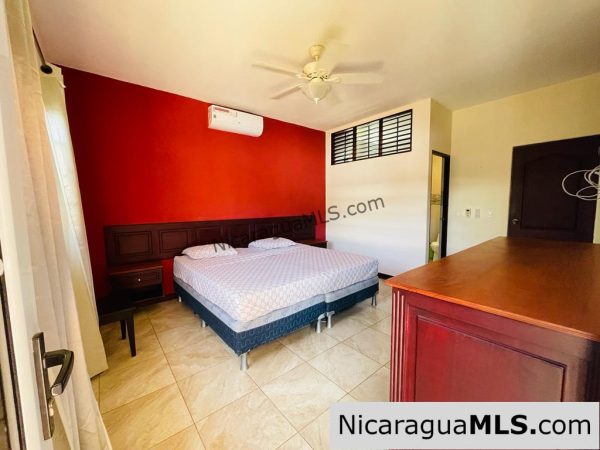6.1 2 Bedroom Las Escadas Townhouse For Sale Close to Town - Image 12