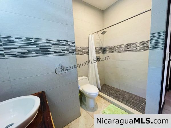 6.1 2 Bedroom Las Escadas Townhouse For Sale Close to Town - Image 16