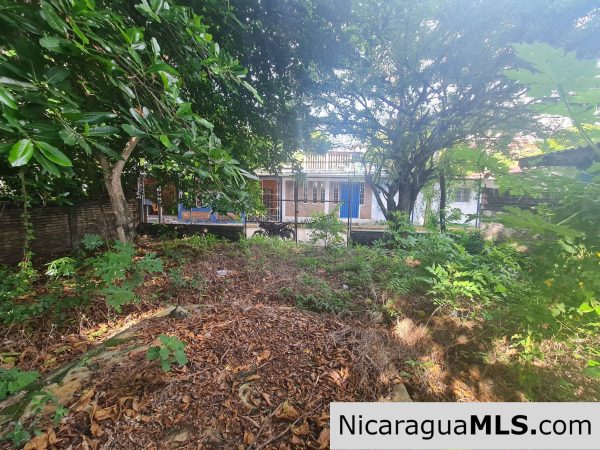 Beachfront Town Property - Image 3