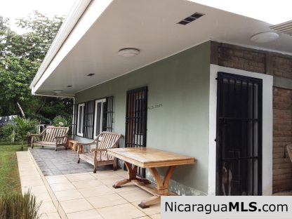 Beautiful House with 60 80 Fruits Tree in Rivas
