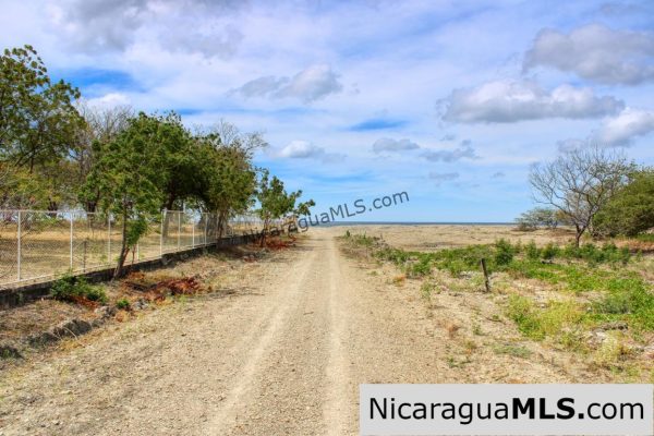 1 Block to Ocean 3.5 acres Lots 5 & 6 Prado de la Bahia Ostional - Image 4