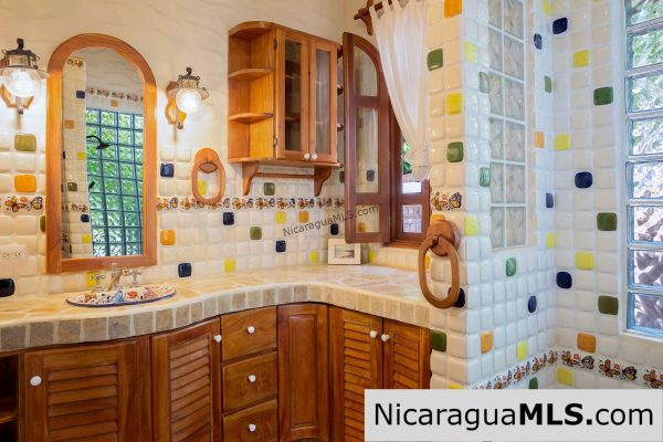 Villa Loma An Oceanview Estate in San Juan Del Sur - Image 15