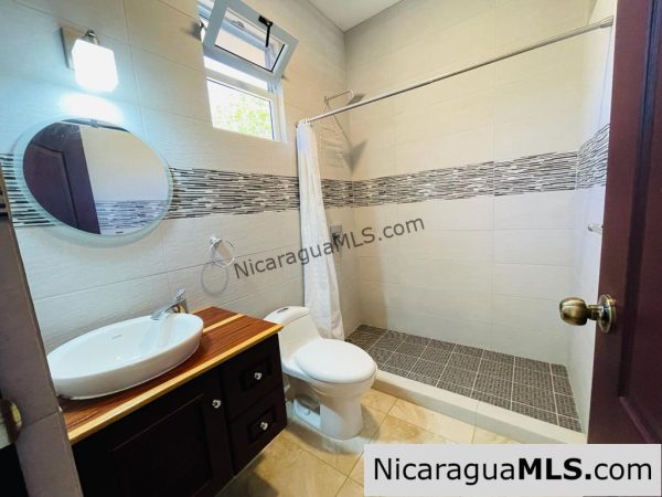 6.1 2 Bedroom Las Escadas Townhouse For Sale Close to Town - Image 10