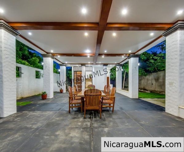 Beachfront House at Playa Marsella - Image 9