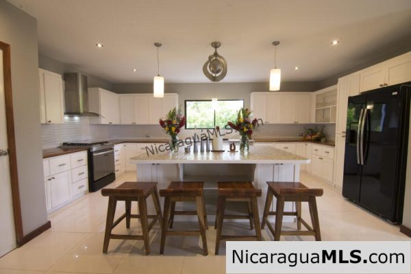 Casa Oli Mar 3 Bedroom House for Rent in Pacific Marlin - Image 9