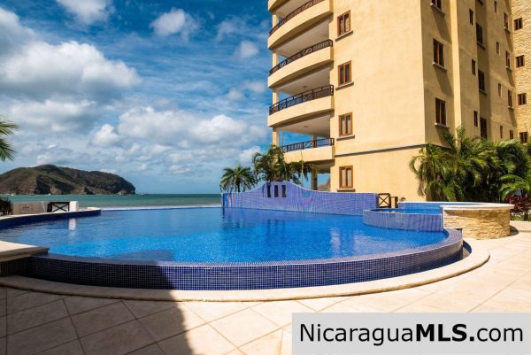 Amazing Oceanfront 6th Floor Condo for Rent