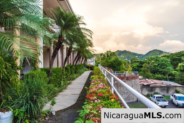 Beautiful Town home within walking distance of San Juan Del Sur and the beach - Image 3