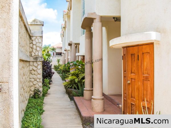Beautiful Town home within walking distance of San Juan Del Sur and the beach - Image 10