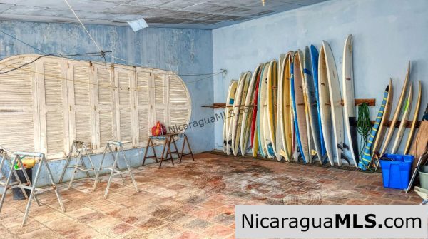 Beachfront Corner In Town Exceptionally Large Commercial Property - Image 19