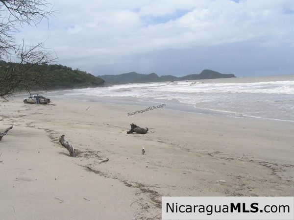 Beachfront Hacienda Iguana - Image 4