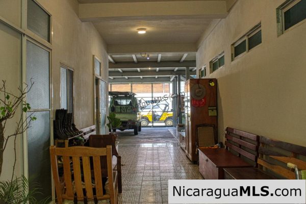 6000 SqFt Interior Beachfront Multi Use Building - Image 9