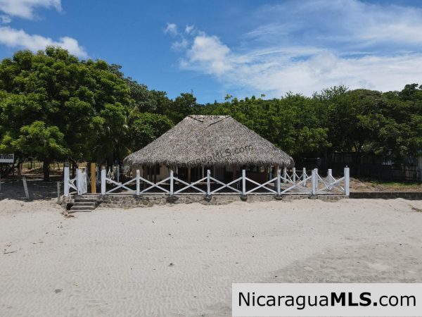 Beachfront House with rental Casitas at Playa Coco - Image 9