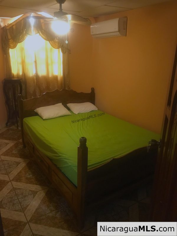 3 bedroom house with rental apartment within walking distance to the beach - Image 11