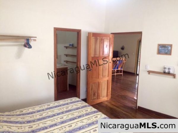 Marsella Ocean View House - Image 12