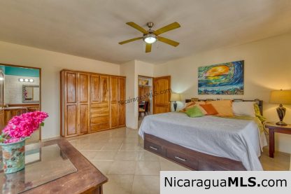 Ocean View Home Walking Distance to Playa Yankee