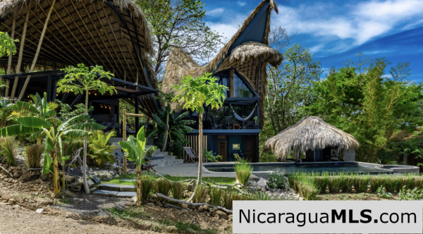 Unique & Stylish Jungle Hideaway in Costa Dulce Sleeps 18 - Image 2