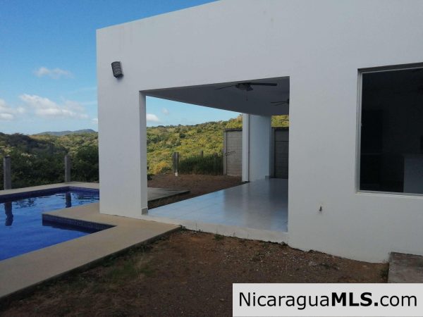 3 bedroom house in Vistas de Miramar neighborhood - Image 11