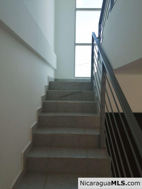 3 bedroom house in Vistas de Miramar neighborhood - Image 19