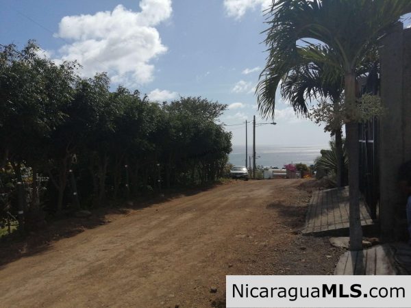 3 bedroom house in Vistas de Miramar neighborhood - Image 6