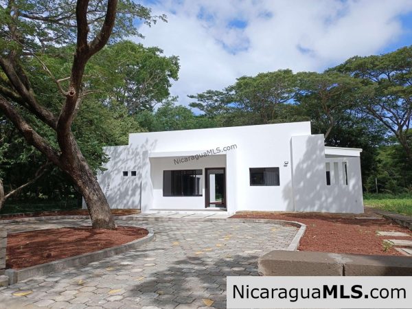 Casa Blanca a Brand New House at Bosques del Mar - Image 2