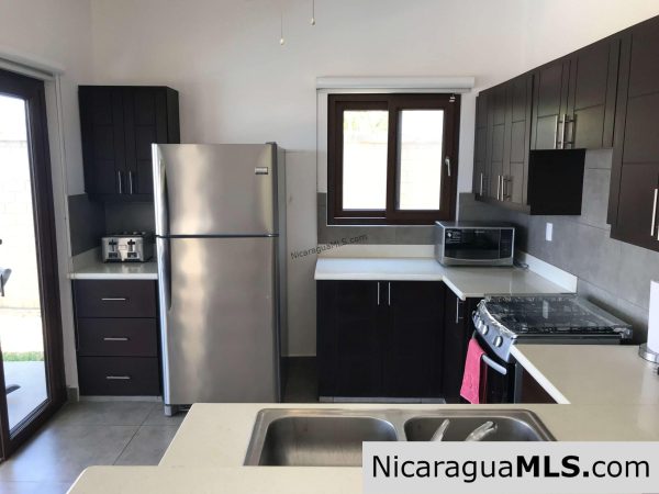 Beautiful house in Vistas de Miramar, fully furnished and reduced price. - Image 10