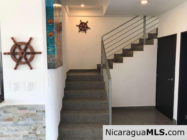 Beautiful house in Vistas de Miramar, fully furnished and reduced price. - Image 11