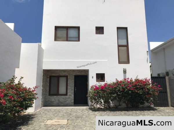 Beautiful house in Vistas de Miramar, fully furnished and reduced price. - Image 4
