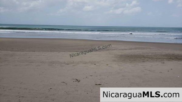 Beachfront House “Las Maragritas” in Guasacate Beach,Tola - Image 9
