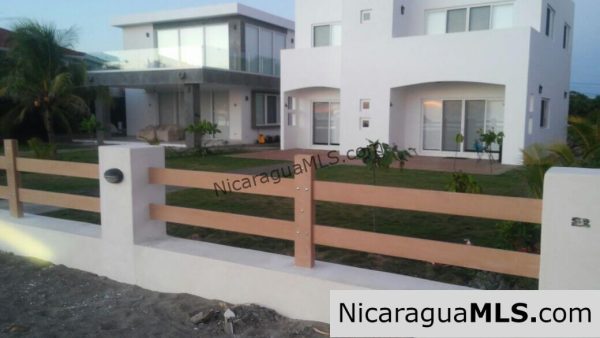 Beachfront House “Las Maragritas” in Guasacate Beach,Tola - Image 2