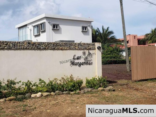 Beachfront House “Las Maragritas” in Guasacate Beach,Tola - Image 4