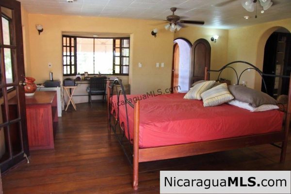 Casa Morada 4 Bedroom House For Rent/Long Term in Los Miradores - Image 4