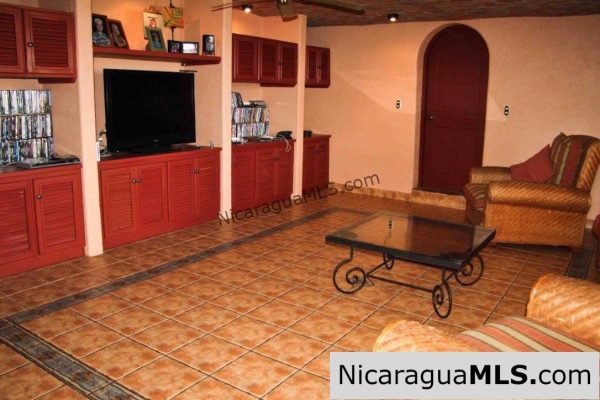 Casa Morada 4 Bedroom House For Rent/Long Term in Los Miradores - Image 10