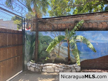 Casa Salud Two Bedroom House 2.5 blocks to the beach