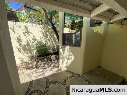 Casa Salud Two Bedroom House 2.5 blocks to the beach
