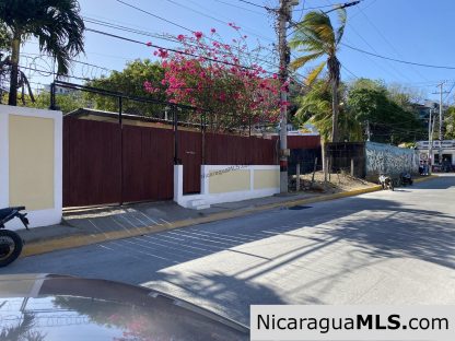 Casa Salud Two Bedroom House 2.5 blocks to the beach