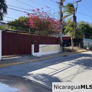 Casa Salud Two Bedroom House 2.5 blocks to the beach