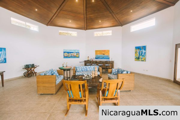 Two-Story House in La Talanguera - Image 19