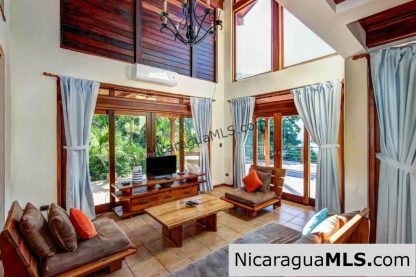Vista Bahia, four bedroom house in Redonda Bay