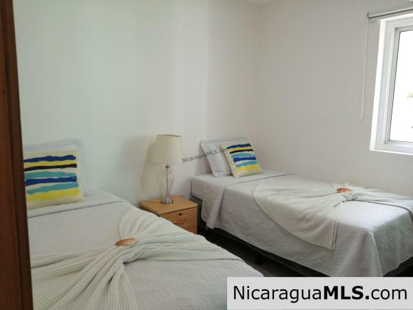 Modern Apartment near the center of town! - Image 3