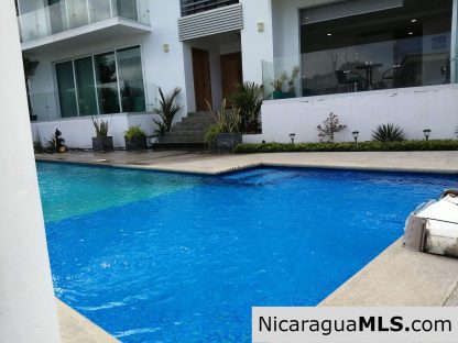 Modern Apartment near the center of town!