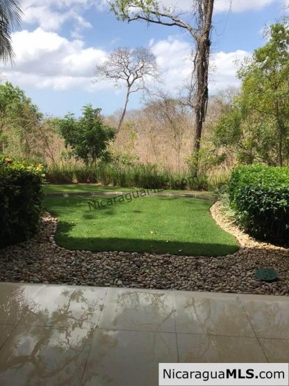 Condo C2 in Guacalito de la Isla!