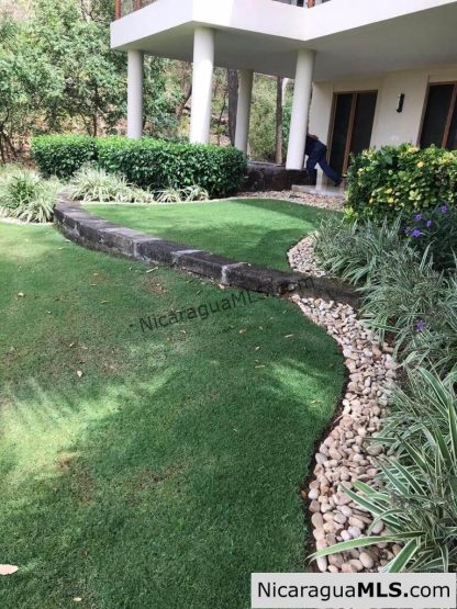 Condo C2 in Guacalito de la Isla!