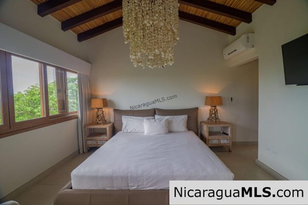 Penthouse Condo F6 in Guacalito de la Isla - Image 14