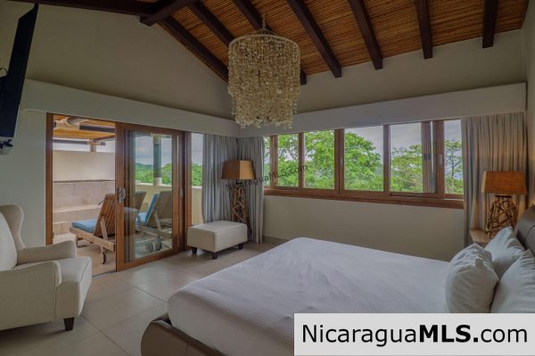 Penthouse Condo F6 in Guacalito de la Isla - Image 12