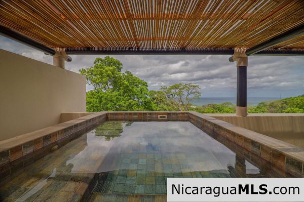 Penthouse Condo F6 in Guacalito de la Isla - Image 2