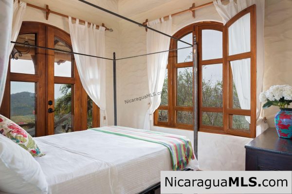 Villa Loma An Oceanview Estate in San Juan Del Sur - Image 11