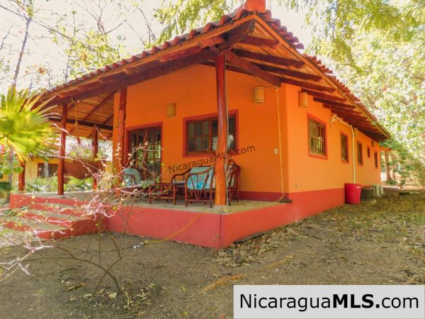 Mango Rosa 2 Bedroom House Near Playa Maderas & Majagual - Image 2