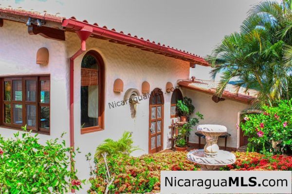 Casa Fantasia Pelican Eyes Ocean View Top of Hill - Image 3